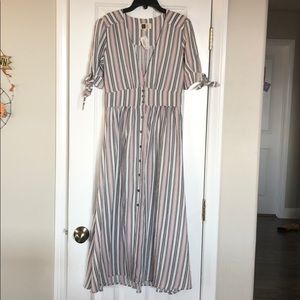 LIRA midi Dress